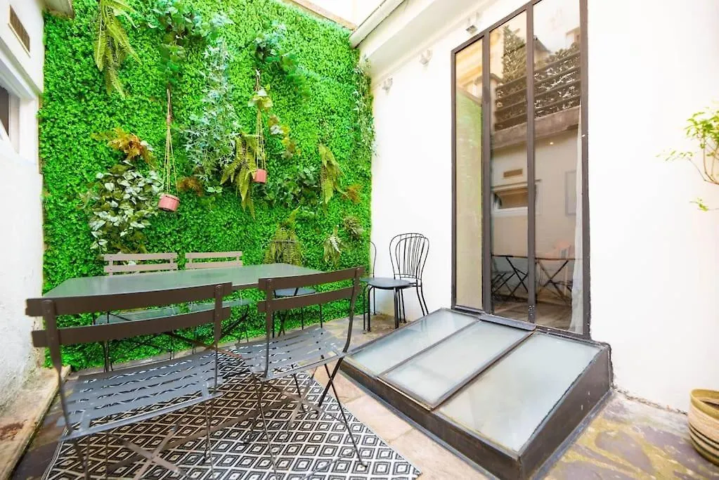 Maison De Charme Avec Terrasse Apartment Paris